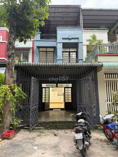 Chủ cần bán nhanh căn nhà 4 phòng ngủ 1 trệt 2 lầu gần chợ Mỹ Phước 1