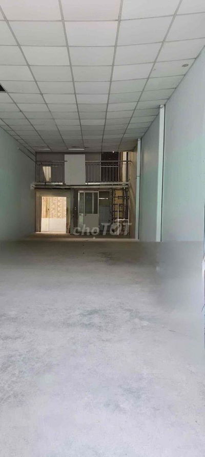 cho thuê nhà mat tien duong nguyên căn nhà cấp 4 trệt + gác lửng