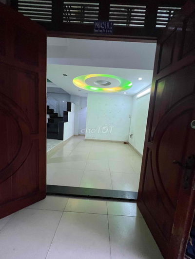 Nhà cần bán 1trệt1lững 3lầu giá4ty 700triệu