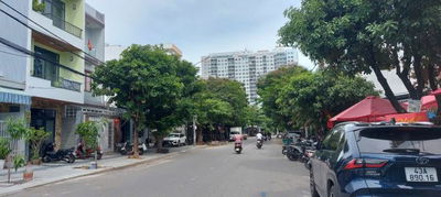 190m2 Đinh Công Trứ đường 10,5m gọi Huy Phan