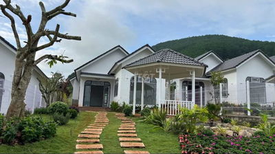 Villa nghỉ dưỡng Gia Lâm view đồi thông, hồ cá, full sân vườn