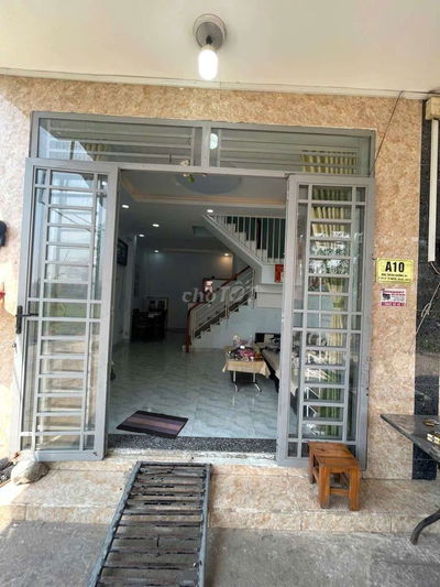 Cần bán gấp nhà mới dọn vào ở ngay