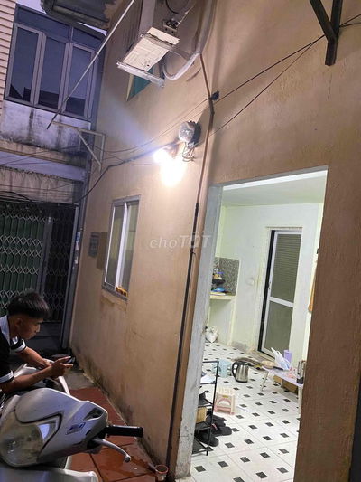 cần cho thuê nhà trong làng văn phú