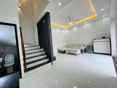 🏡 BÁN NHÀ ĐẸP ĐƯỜNG CẦU GIẤY – NGÕ THOÁNG, 15M RA Ô TÔ, 6.5M MẶT TIỀN