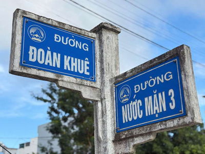 Bán gấp lô góc Nam Việt Á Đoàn Khuê - Nước Mặn 3, vị trí gần sông