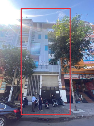 NGUYÊN CĂN PHAN XÍCH LONG 8M X 18M HẦM TRỆT 4 LẦU THANG MÁY