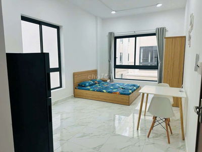 Studio 2 Cửa Sổ Mặt tiền đường Đinh Thị Thi