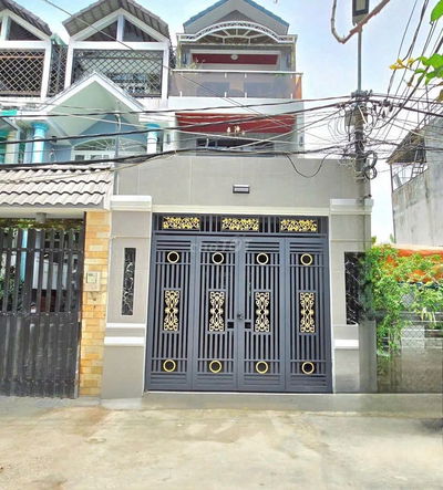 Nhà Bùi Minh Trực, Quận 8 –  Nhà nở hậu, 2 mặt hẻm thông thoáng