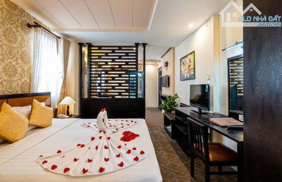 CHO THUÊ TÒA NHÀ 14 TẦNG  KHÁCH SẠN 4 SAO,MẶT TIỀN NGAY CHỢ BẾN THÀNH-VỊ TRÍ ĐẸP NHẤT