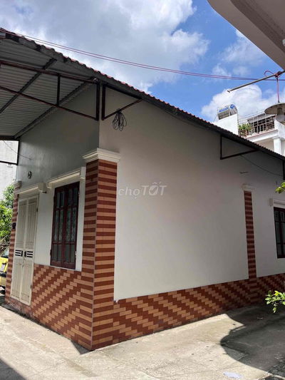 CHÍNH CHỦ BÁN ĐẤT CÓ SẴN NHÀ CẤP 4 ĐẦY ĐỦ TIỆN NGHI