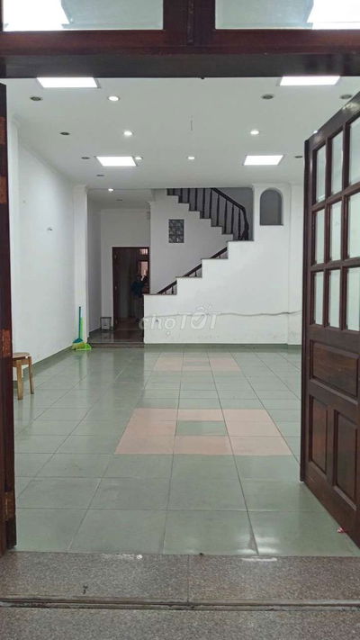 Nhà Đường 13 Ao sen Tên Lửa Dt 5x20. 4 Tầng có 6 phòng 25 triệu