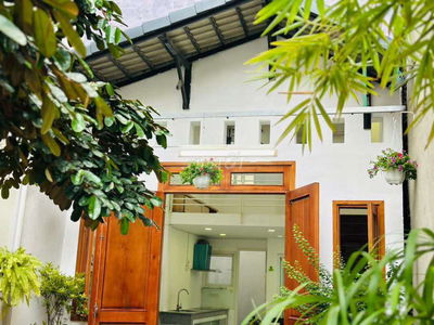 Chính chủ, nhà sân vườn, Hẻm xe tải 8/2 Nguyễn Thiện Thuật ,DT4.5 x 18