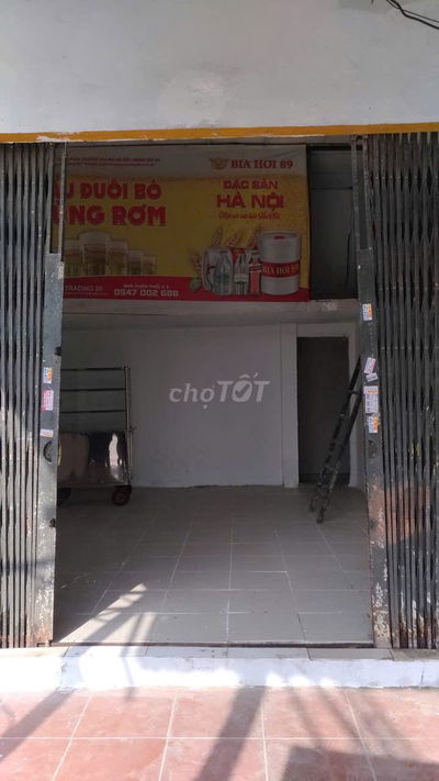 Mặt bằng cho thuê - có gác + sân sau 10m2