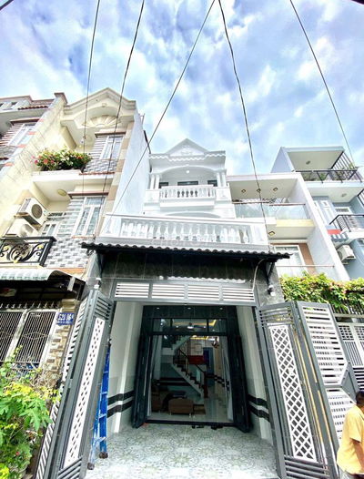 Nhà 4x22m, 1/ Lê Thị Riêng, sân để xe hơi, gần cấp 2 Nguyễn Trung Trực