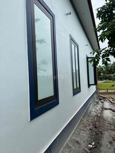 Bán đất tặng nhà c4 mặt tiền đầu đường khu dân cư Quân đội