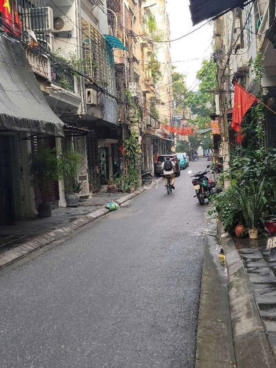 Nhà dân xây phân lô Tam Trinh Mai động