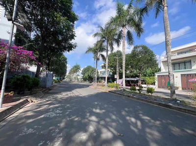 Nền block đầu đường Phan Trọng Tuệ KDC Diệu Hiền