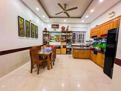 NHÀ ĐẸP NGANG KHỦNG 5M - 4PN4WC -  3 TẦNG BTCT