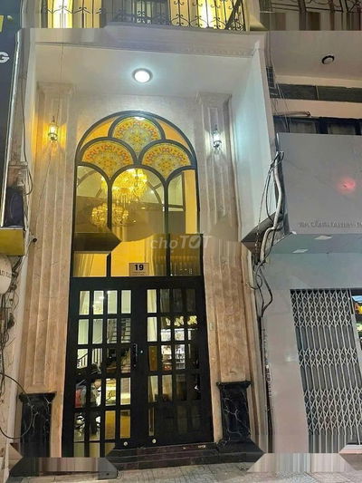Cho Thuê Nhà Mặt Tiền Cống Quỳnh Gần Bùi Viện Khu Phố  Tây,  Thang Máy