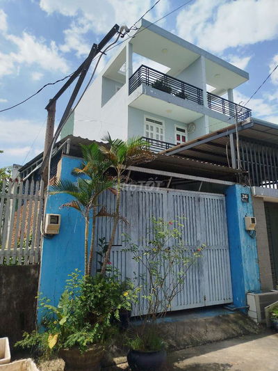 Nhà hẻm xe hơi chạy vi vu