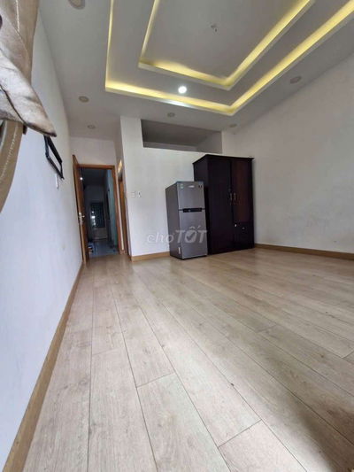 Cvo thuê phòng mặt tiền lầu 2