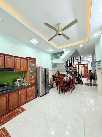 Nhà hxh 8m Lê Đức Thọ - 3 tầng  ( 4,6 nở hậu 5,3 x 13) bán gấp