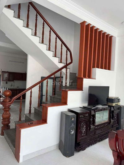 Siêu phẩm Hòa Minh –Mặt tiền 3 tầng full nt – Gần biển vài bước chân!