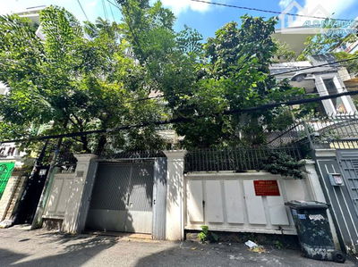 Bán gấp nhà hẻm nhựa 8m VIP Lê Văn Sỹ Q3 9x22m 4 tầng