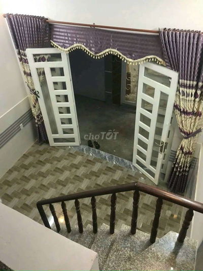 CHO THUÊ 5,5triệu/t Ko TL
+ 971/31 Hương Lộ 2 BT 
- Nhà 1 trệt 2 lầu