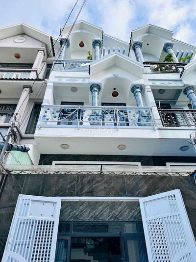 bán nhà gần ngã tư ga 3 lầu 4 phòng giá tốt