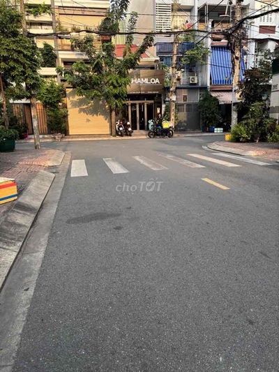 KHUÔNG VIỆT-ĐƯỜNG NHỰA XE TẢI THÔNG - TRUNG TÂM TÂN PHÚ -