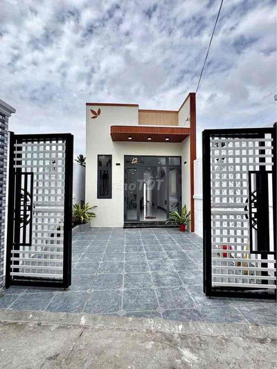 BÁN NHÀ cấp 4 xây y hình GIẢM HƠN 100 trẹo cho khách có thiện chí