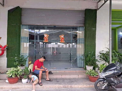 Mặt tiền  Việt sing ,57 m² sổ hồng 2,4 tỷ. Sài Gòn mua được