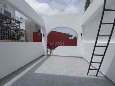 NHÀ NGAY COOPMART QUANG TRUNG - GV, 3 TẦNG, 51m2. CHỈ NHỈNH 5 TỶ TL