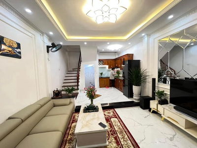 Bán nhà Linh Lang, ngõ thông, lô góc, nhà mới đẹp ở ngay, DT 38m2