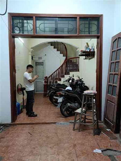 Bán nhà Hồ Tùng Mậu - 40m2 - 4 tầng - dân xây - 7 phòng cho thuê