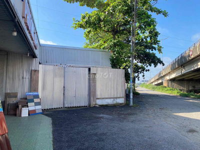 mặt bằng kho xưởng mặt tiền 200m