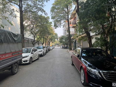 Bán nhà KĐT Đại Kim C1 nhà 32 - 33 - duy nhất - S 108m2, MT 10m, giá 47 tỷ
