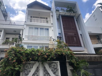 Cho Thuê Nhà MT Nguyễn Hồng Đào, P14. 4,5x20m. 1 Trệt 3 Lầu, Nhà Mới.