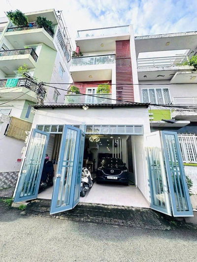 CHÍNH CHỦ CẦN BÁN GẤP CĂN NHÀ 65m2, 1 trệt 2 lầu, SỔ HỒNG RIÊNG, HXH