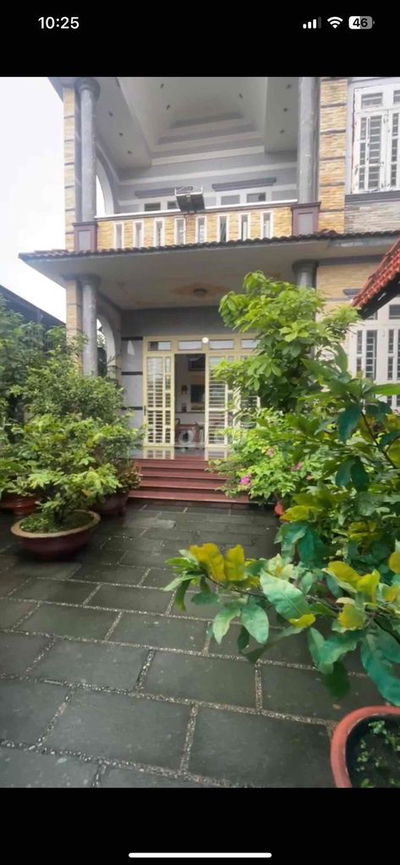 Giảm mạnh cần bán gấp biệt thự sân vườn Phường Linh Tây  T p. Thủ Đức
