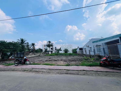Đất mặt tiền Nguyễn Sáng trung tâm p5 có 2 nền liền