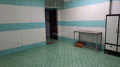 Phòng trọ 24m2, đường Lãnh Binh Thăng, Q11