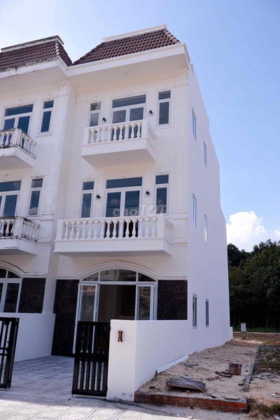 Căn Góc Full nội thất rẻ hơn nhà thô xung quanh