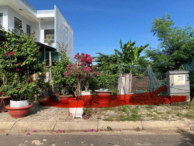 Đất biệt thự đối diện kênh mát mẻ dự án Godenhill  city Đà Nẵng
