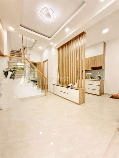 HOÀNG DU KHƯƠNG HÀNG XÓM HÀ ĐÔ Q.10 - 42M² - NHÀ ĐẸP VỚI 3PN