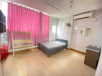 CHO THUÊ PHÒNG TRỌ GẦN SÂN BAY . GIỜ GIẤC TỰ DO