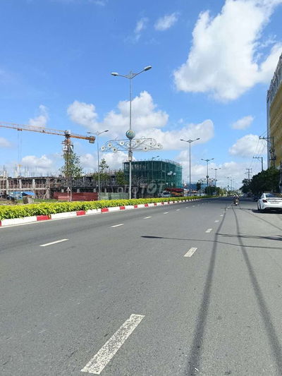 Cho thuê 1000m2 đất nội đô đường Trần Nguyên Hãn tường rào bao quanh