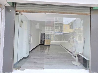 Mặt bằng 4x8m riêng biệt, kinh doanh tự do ngay Huỳnh Văn Bánh