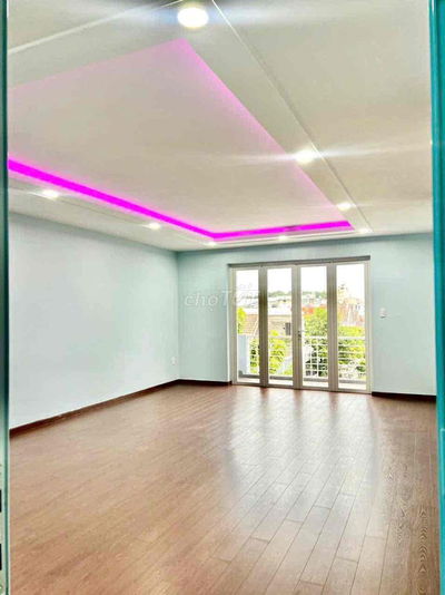 Cho thuê nhà MTNB khu Tên Lửa cách Aeon 100m dt 5x20 xd 4 tấm . Giá 26